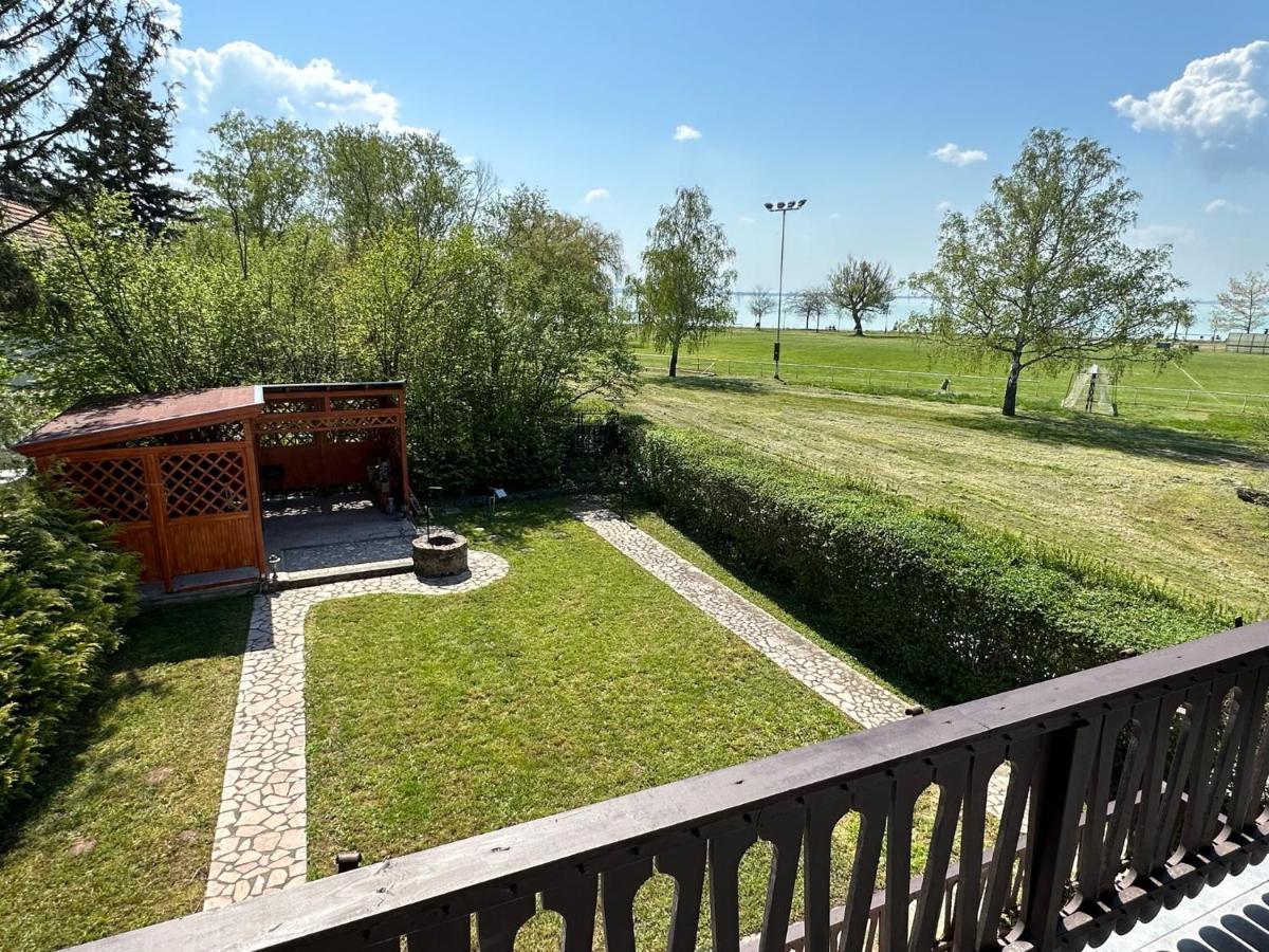 Hangulatos Balaton Parti Nyaralo Revfulop Luaran gambar